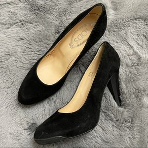 $500 Tod's Black Suede Decollete Heels Pumps 37.5